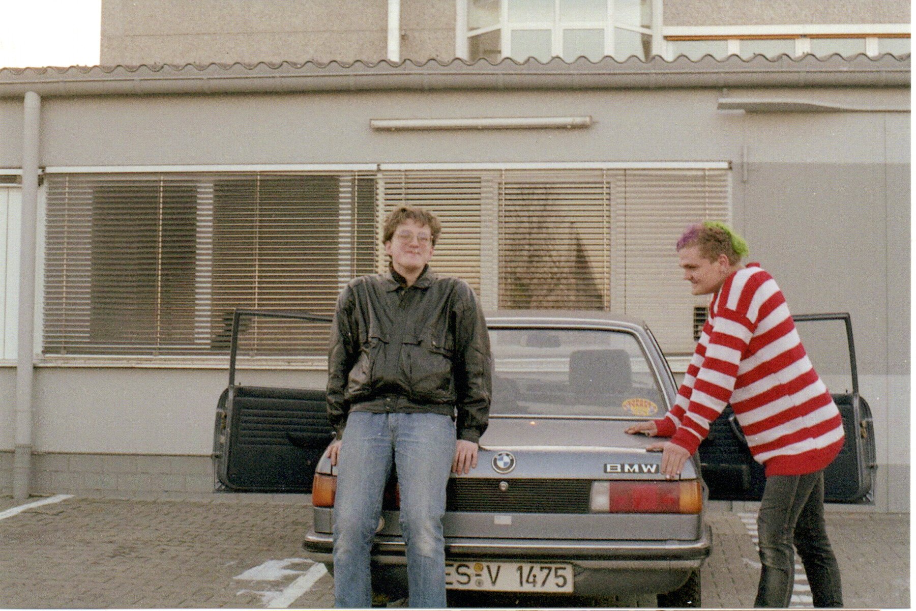 Excalibur: vor dem Proberaum in Bondorf, 1989 (2)